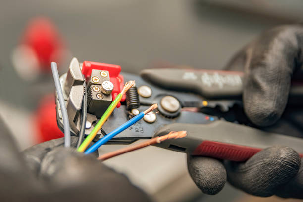 Best Affordable Electrician  in Madisonville, TX
